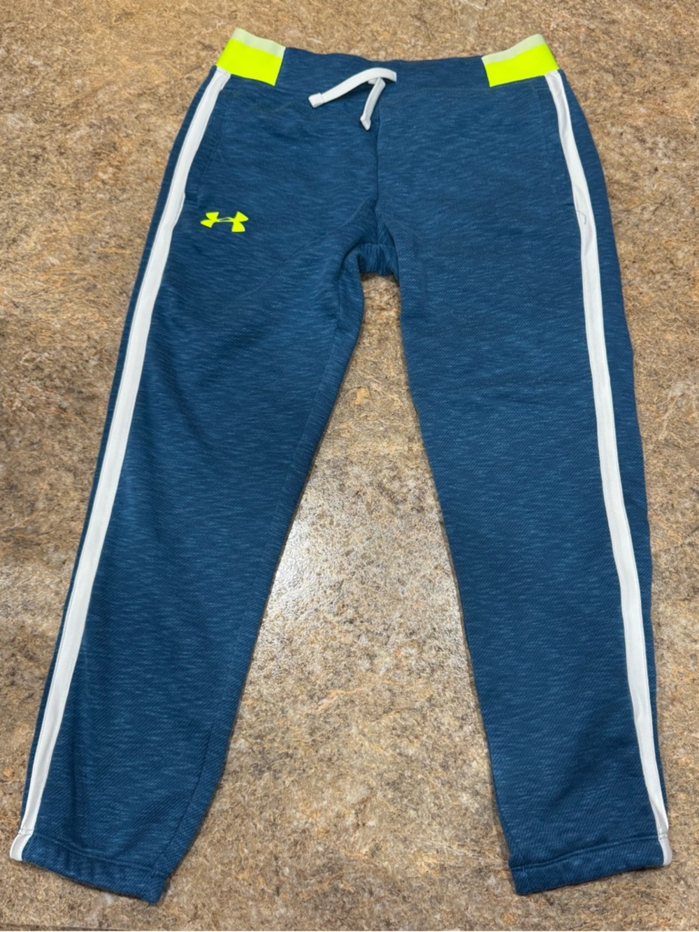 Under Armour Fitted Athletic Pants Size YXS